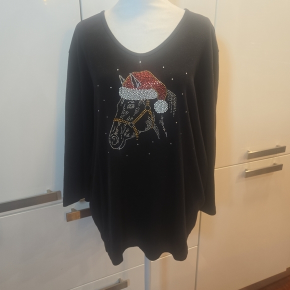 cactus bay Tops - Festive Holiday Beaded Rhinestone Equestrian Horse Santa Hat Top XL Black Red